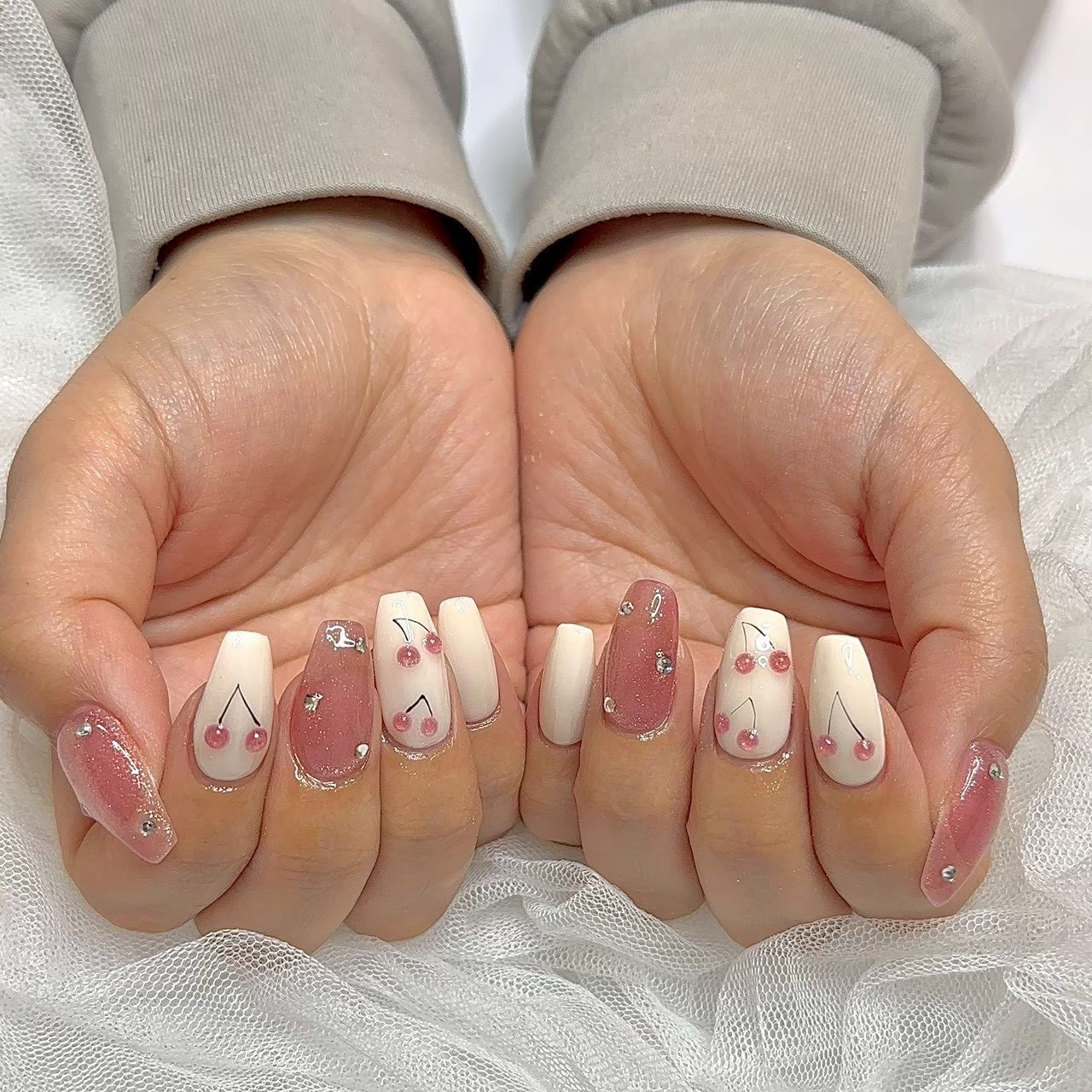 ネイルデザイン作品 小牧市Lily