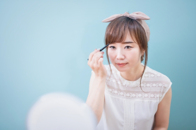 小牧市の眉毛サロン Lily+eye｜アイブロウワックス・眉毛パーマで似合う眉をデザイン